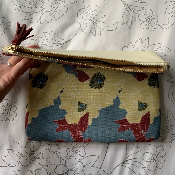 Rachel Pally Bloom Reversible Clutch - Picture 1 of 8